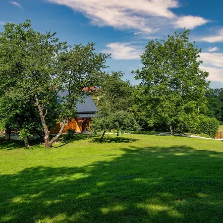 Vila House Jela Karlovac Exteriér fotografie