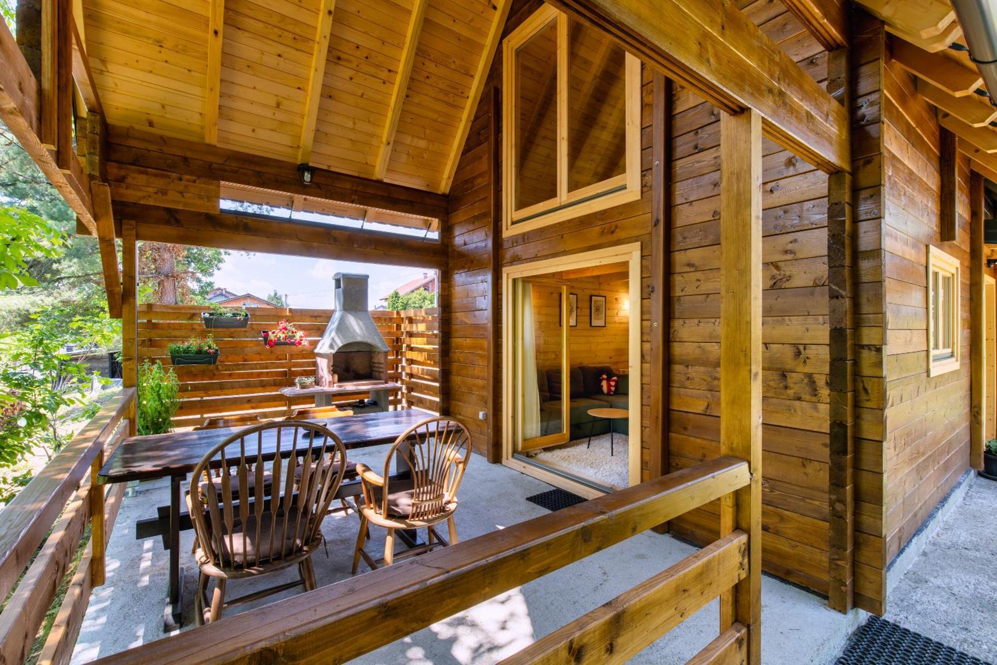 House Jela * Karlovac